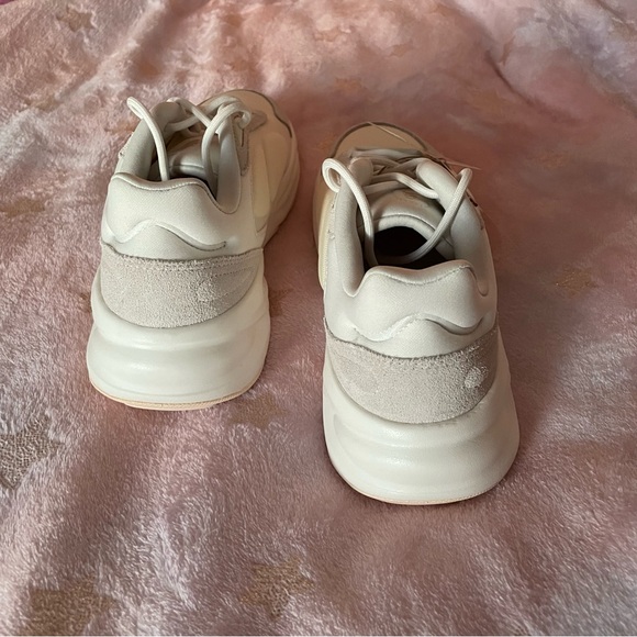 Adidas Ozelle Running Shoes - Picture 5 of 6